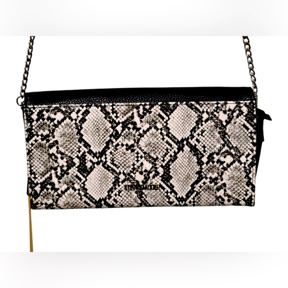 Steve Madden Clutch With Crossbody chain. NWT - Picture 7 of 10